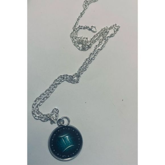 Gemini GREEN GLOW IN THE DARK ZODIAC STAR SIGN HOROSCOPE NECKLACE - Picture 5 of 14